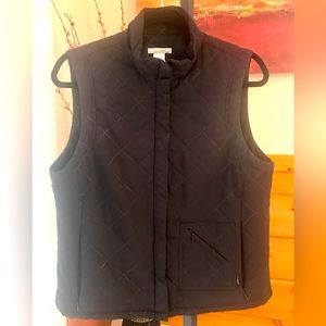 Liz Golf Vest. Lined. Zip pockets. Nice weight. Size M